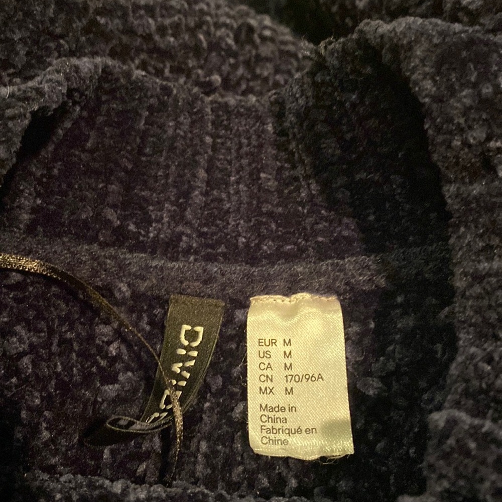 Girls sweater